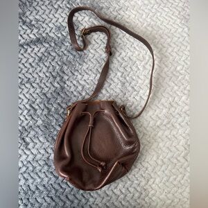 Portland Leather Crossbody bucket bag